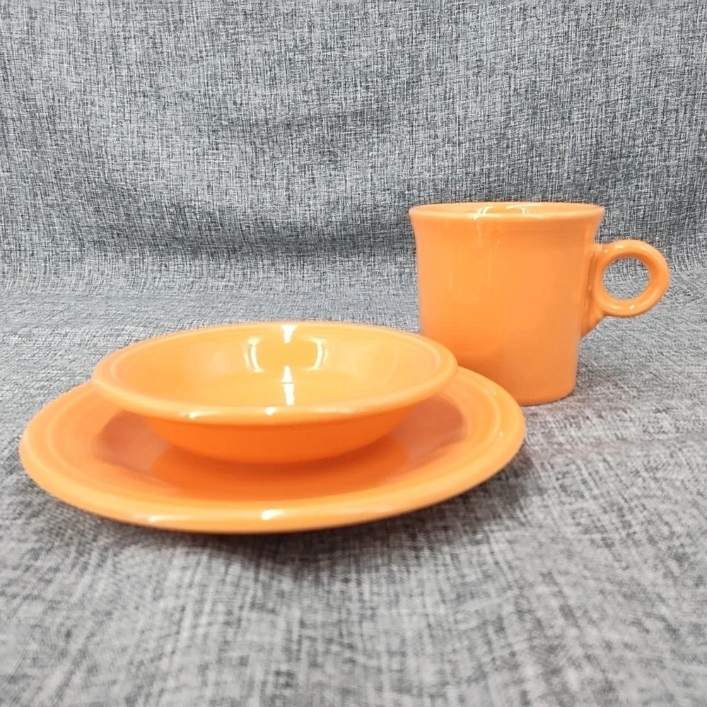 Fiesta Tangerine Orange Fruit Bowl 7 1/4